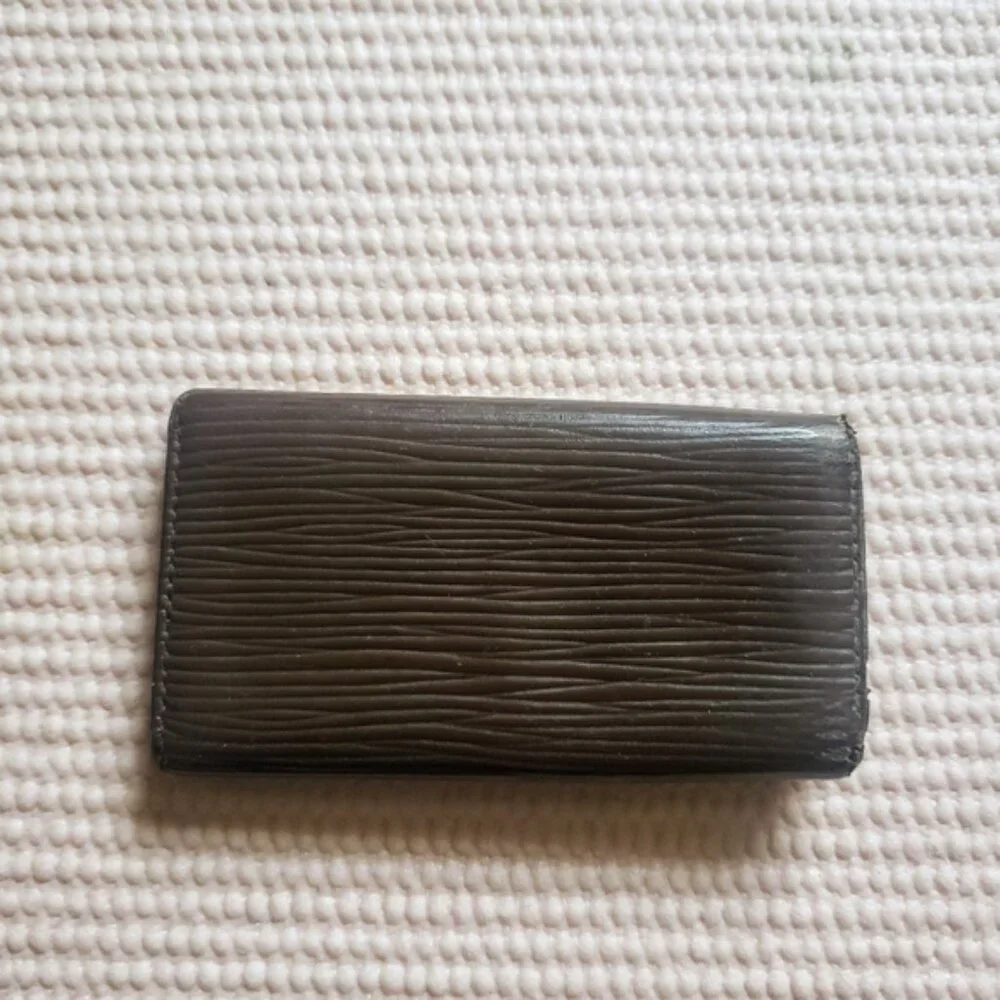 Louis Vuitton Brown Epi Leather Key Holder Case Pouch - Picture 5 of 16